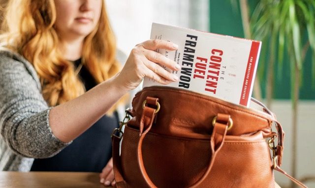 Customer Retention Economics: Mengapa Mempertahankan Pelanggan Sering Lebih Bernilai daripada Terus Mencari Pelanggan Baru