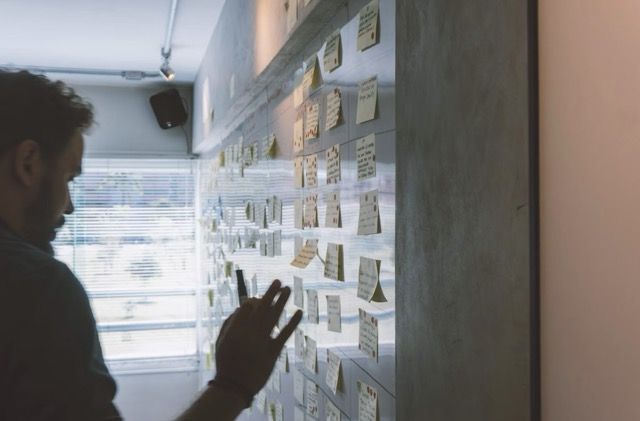 Demand Forecasting Berbasis Konsumen: Cara Memprediksi Permintaan Produk dengan Data Market Research
